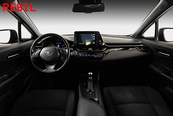 Toyota C-HR 11 of 22