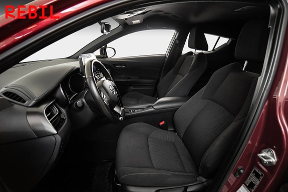 Toyota C-HR 8 of 22