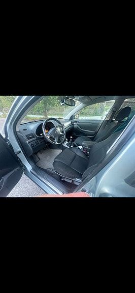 Toyota Avensis 8 of 10
