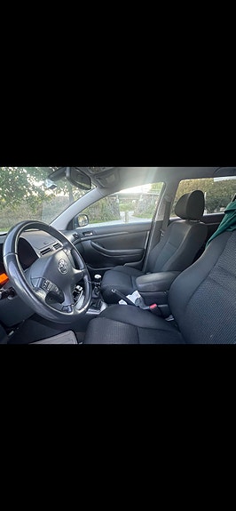 Toyota Avensis 7 of 10
