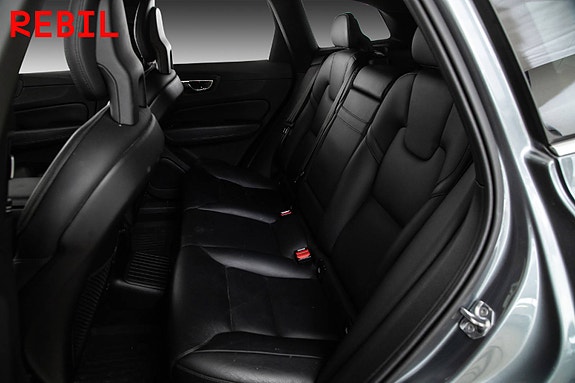 Volvo XC60 10 of 30