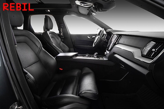 Volvo XC60 25 of 30