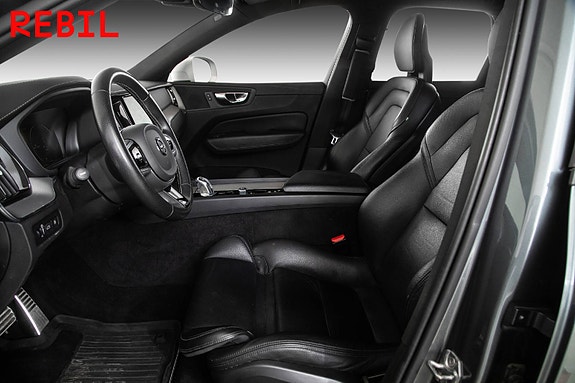 Volvo XC60 8 of 30
