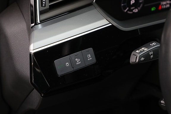 Audi Q8 e-tron 24 of 30