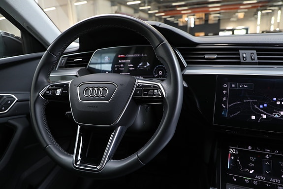 Audi Q8 e-tron 16 of 30