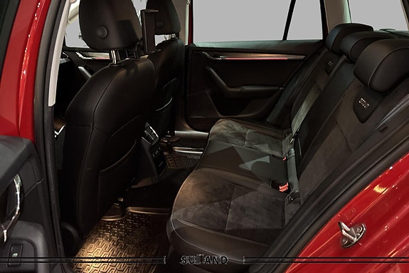 Skoda Octavia Scout 17 of 30