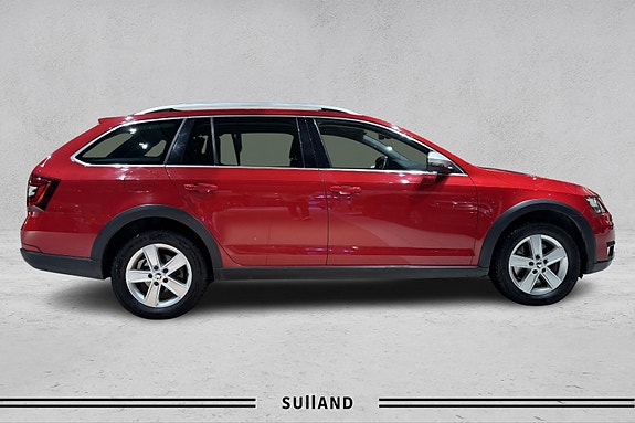 Skoda Octavia Scout 6 of 30