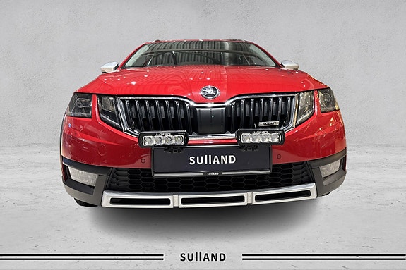 Skoda Octavia Scout 8 of 30