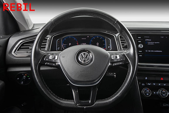 Volkswagen T-Roc 13 of 25