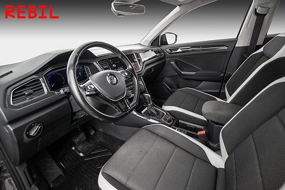 Volkswagen T-Roc 9 of 25