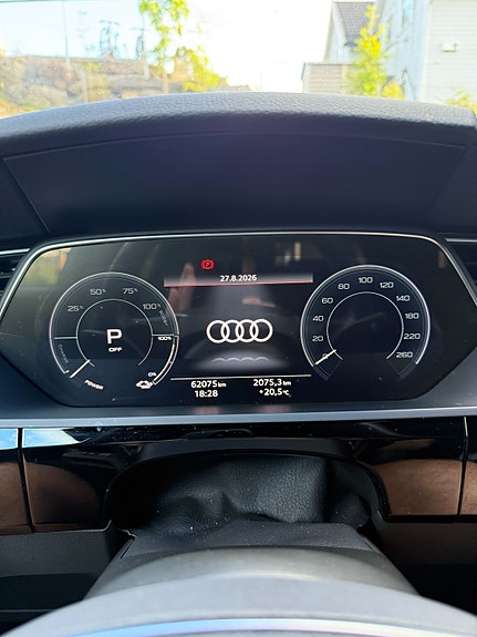 Audi e-tron 25 of 30