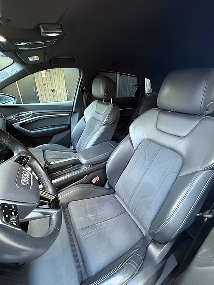 Audi e-tron 14 of 30