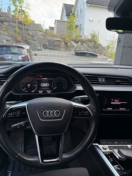 Audi e-tron 21 of 30