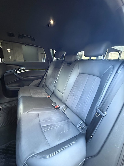 Audi e-tron 15 of 30