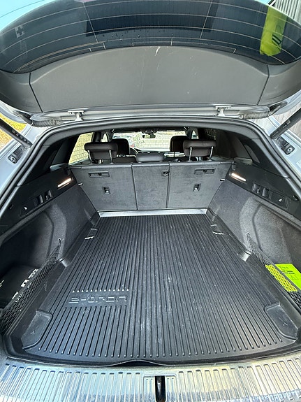 Audi e-tron 18 of 30