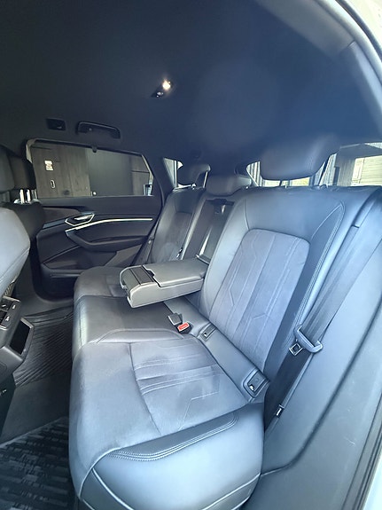 Audi e-tron 16 of 30