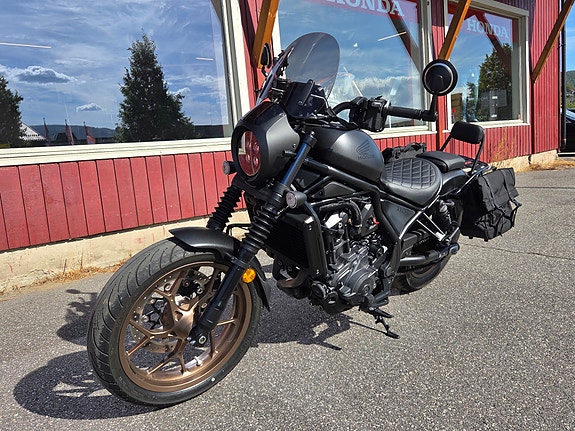 Honda CMX 1100 Rebel Special Edition DCT 2 of 4