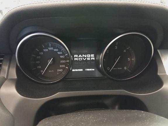 Land Rover Range Rover Evoque 13 of 19