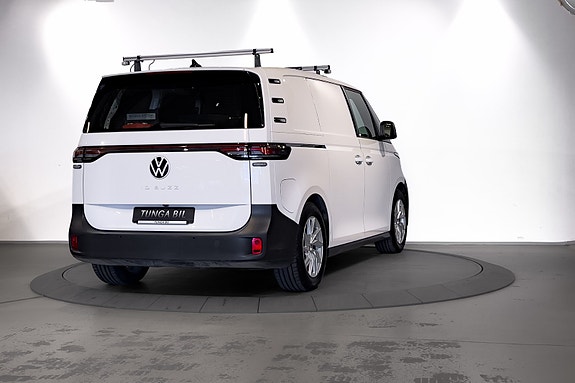Volkswagen ID. Buzz 8 of 29