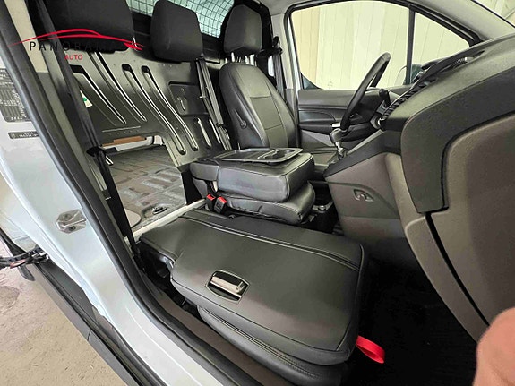 Ford Transit Connect 21 of 24