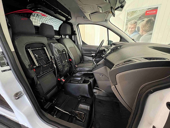 Ford Transit Connect 18 of 24