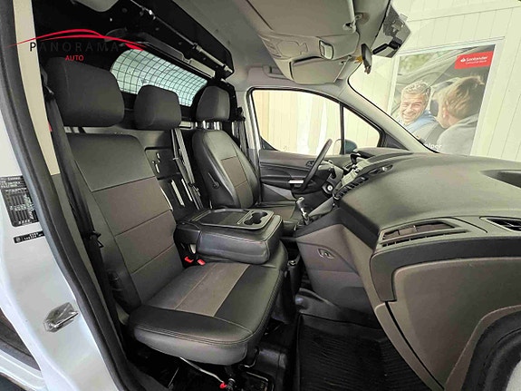 Ford Transit Connect 16 of 24