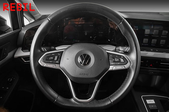 Volkswagen Golf VIII 12 of 25