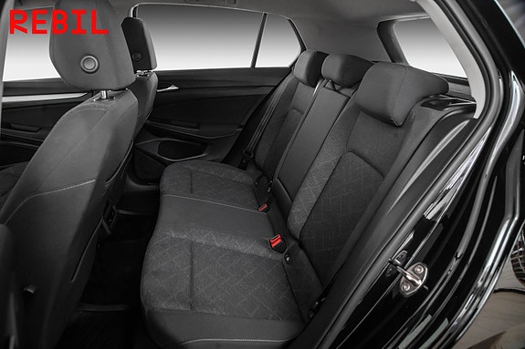 Volkswagen Golf VIII 10 of 25