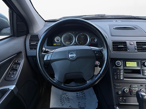 Volvo XC90 14 of 20