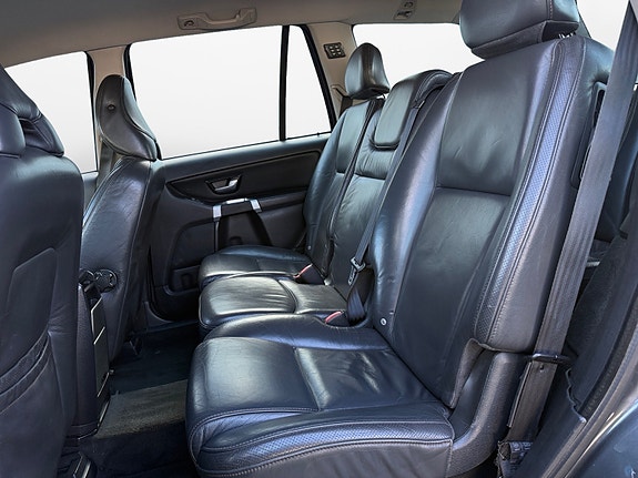 Volvo XC90 17 of 20