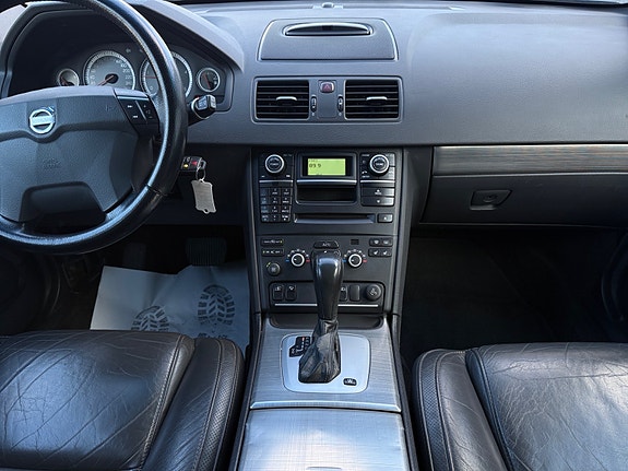 Volvo XC90 13 of 20
