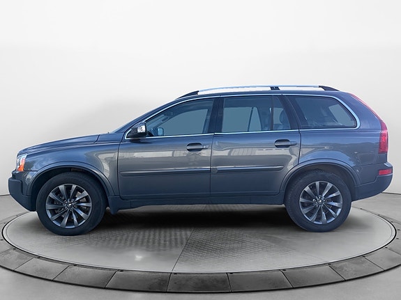 Volvo XC90 2 of 20