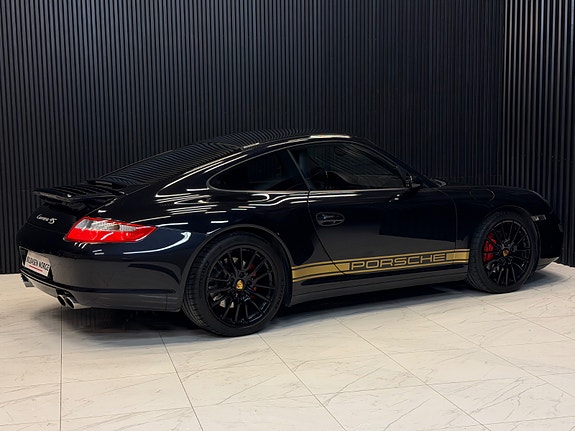 Porsche 911 Carrera 4S 14 of 30