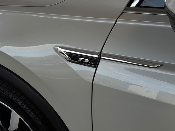 Volkswagen Tiguan 9 of 30