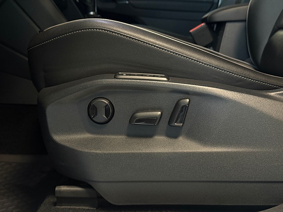 Volkswagen Tiguan 12 of 30