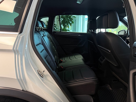 Volkswagen Tiguan 21 of 30