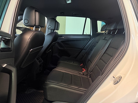 Volkswagen Tiguan 15 of 30