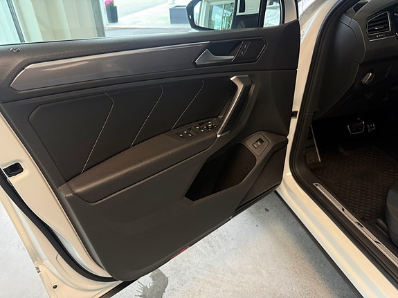 Volkswagen Tiguan 14 of 30