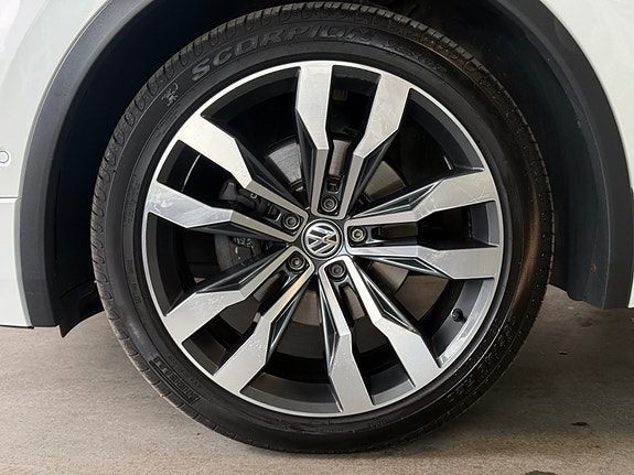 Volkswagen Tiguan 10 of 30