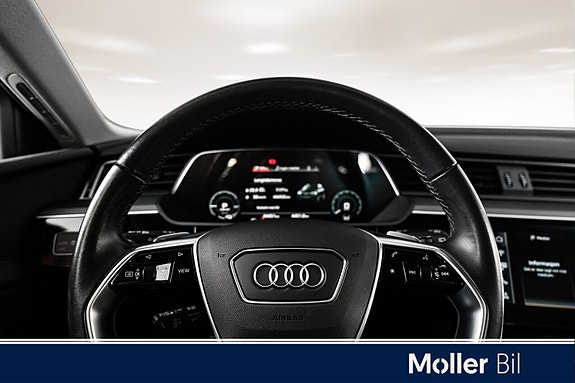 Audi Q8 e-tron 10 of 18