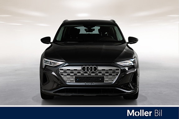 Audi Q8 e-tron 6 of 18