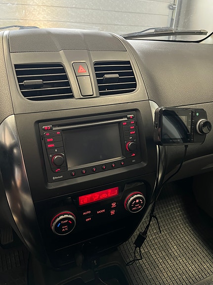 Suzuki SX4 14 of 19