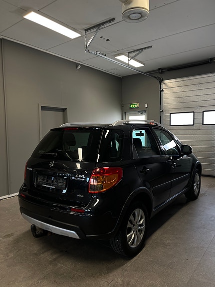 Suzuki SX4 4 of 19
