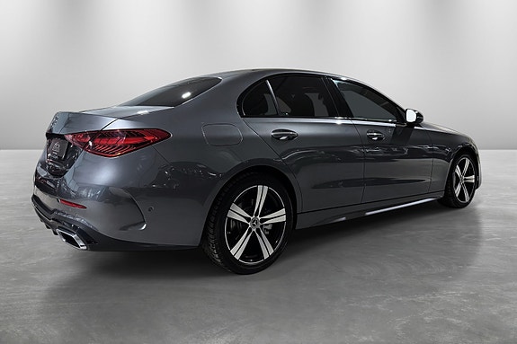 Mercedes-Benz C200 12 of 30