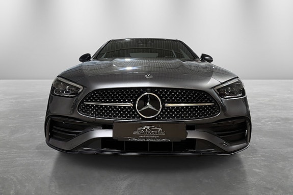 Mercedes-Benz C200 16 of 30