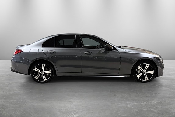 Mercedes-Benz C200 13 of 30