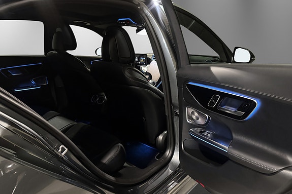 Mercedes-Benz C200 25 of 30