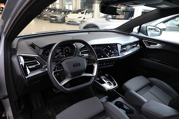 Audi Q4 e-tron 25 of 30
