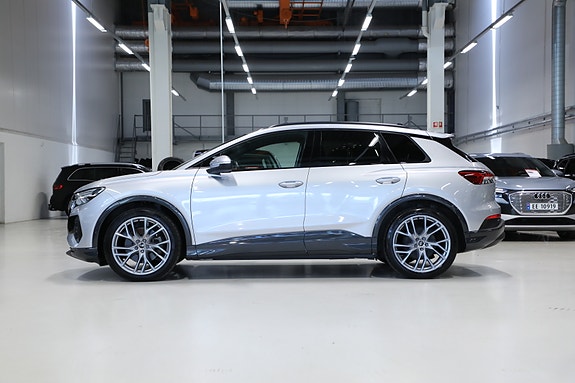 Audi Q4 e-tron 4 of 30