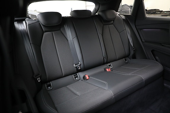 Audi Q4 e-tron 24 of 30